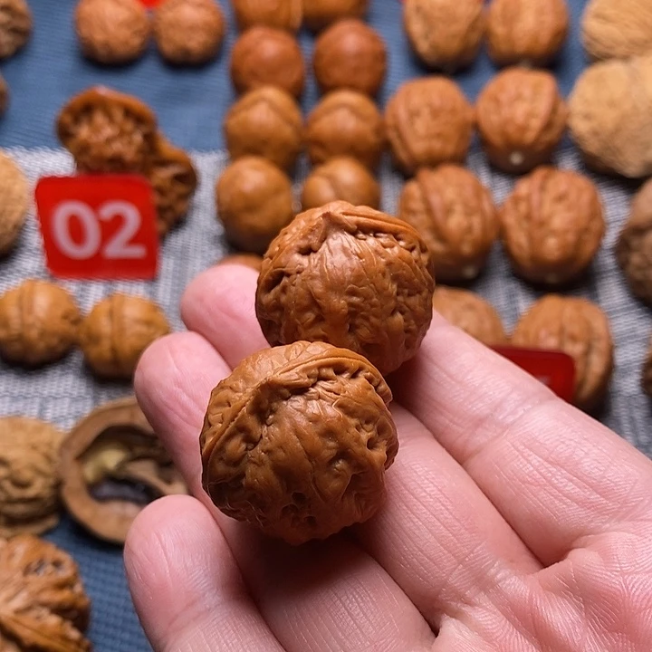 文玩核桃把件小手捻 纯手工开荒