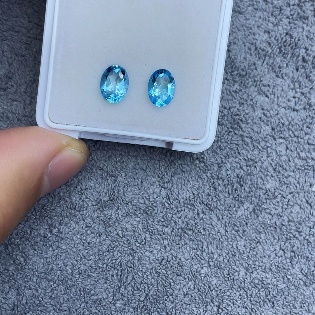 托帕石裸石一对2.93Ct