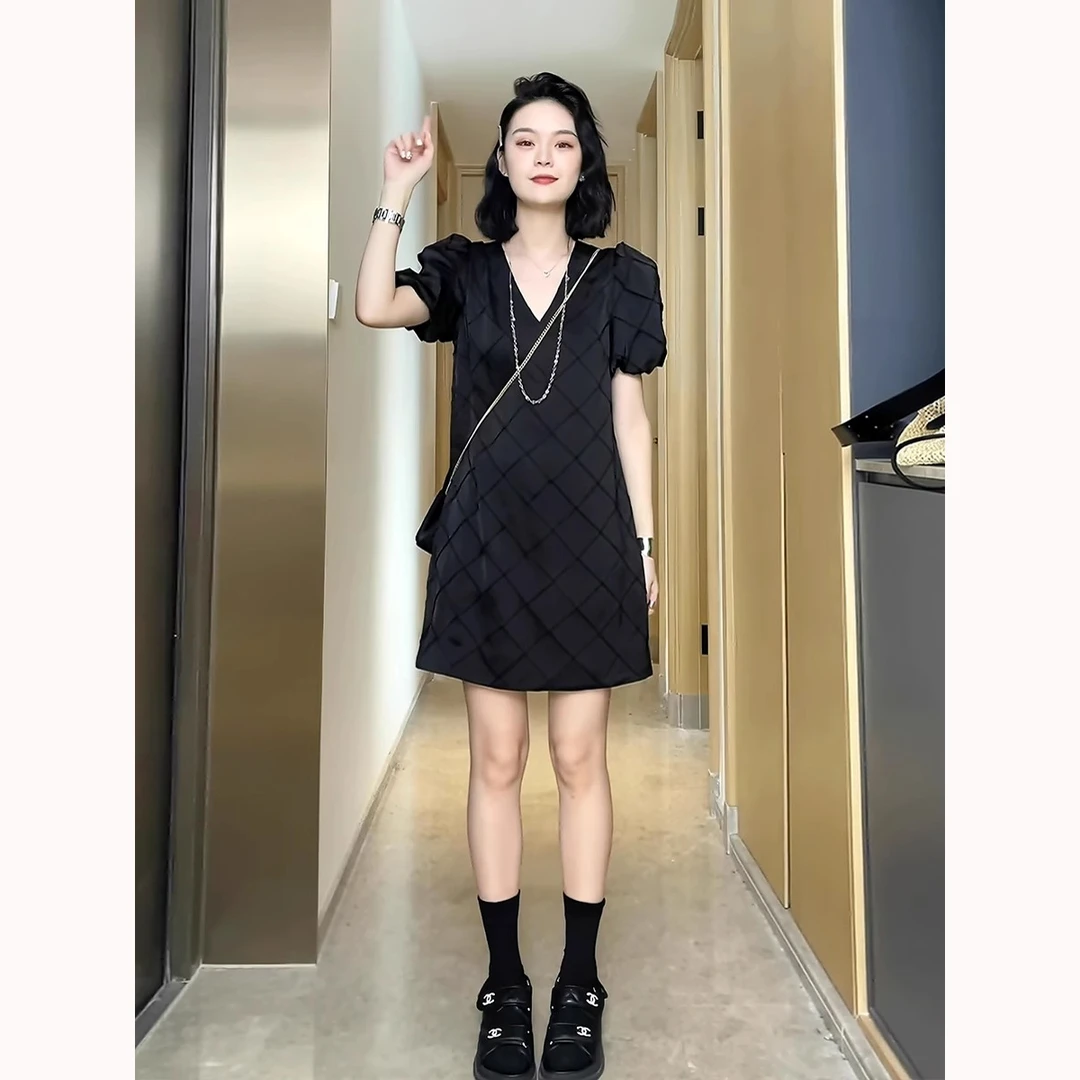 黑色设计感小众格子泡泡袖连衣裙女夏季新款欧洲站高腰显瘦a字裙