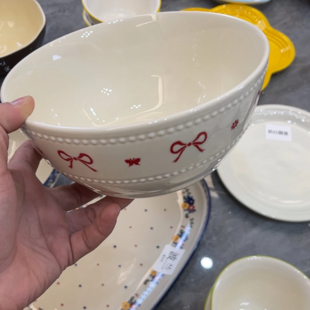 陶瓷微瑕餐具介意勿拍，满18飞！