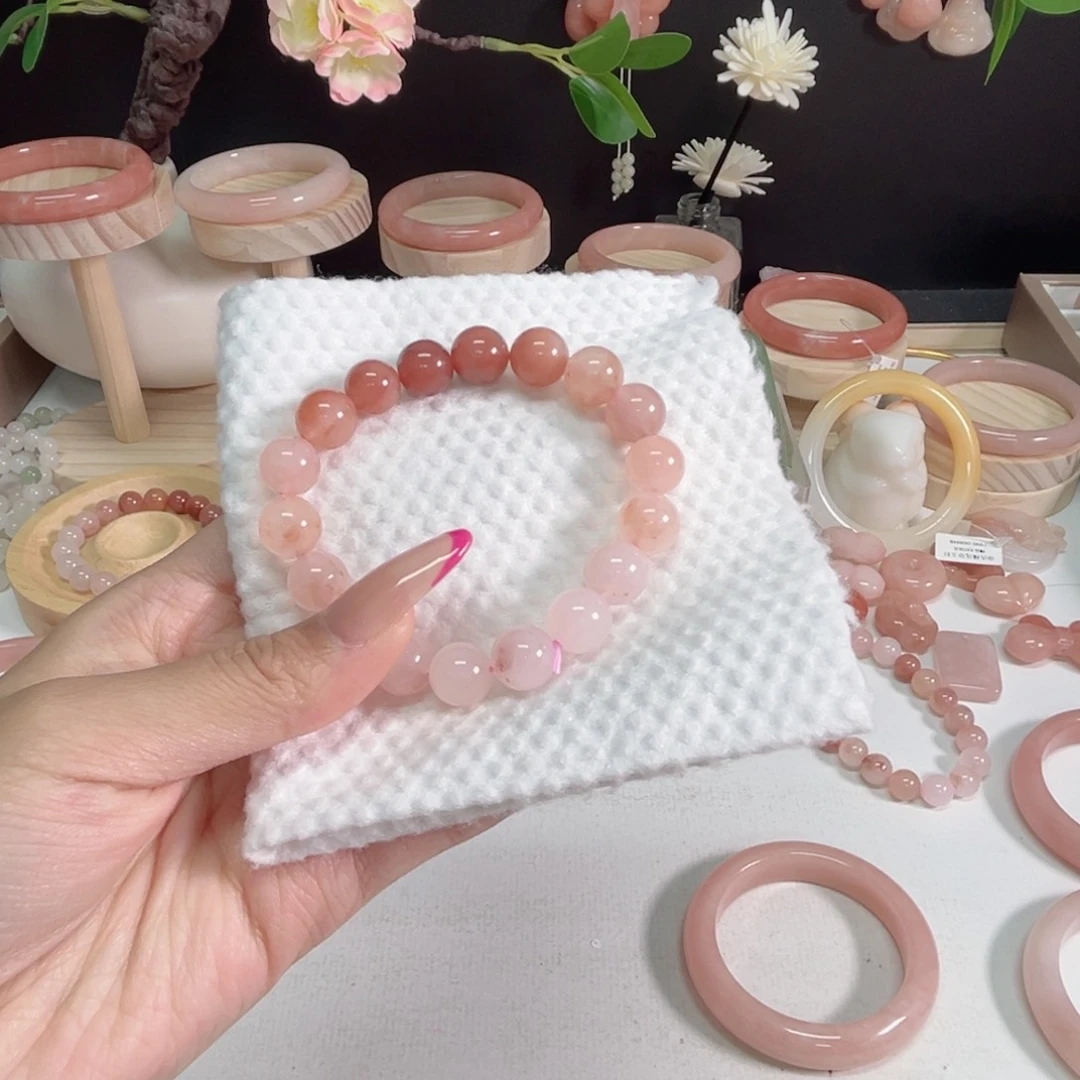 未镶嵌手镯石英质玉小**?