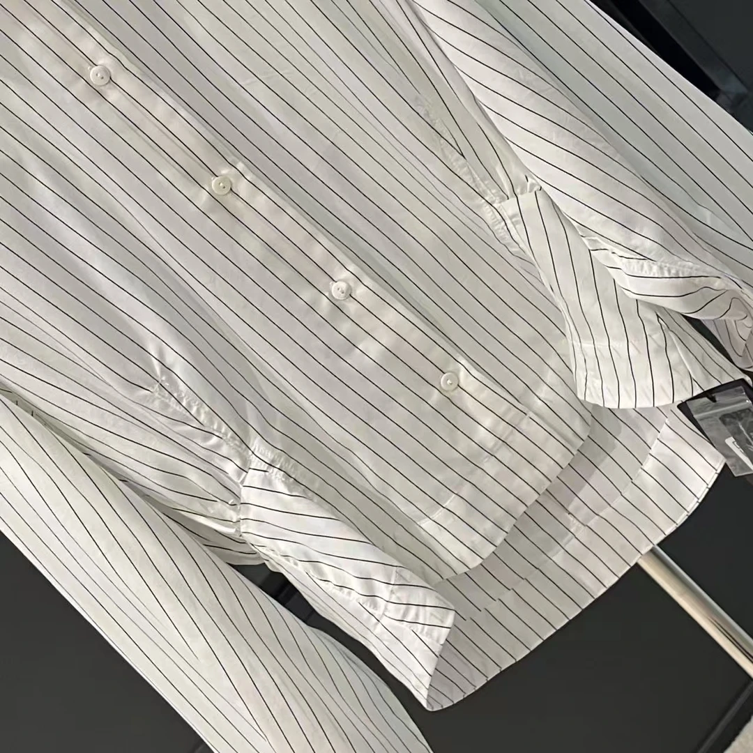 白色时尚休闲春夏条纹长袖衬衫051