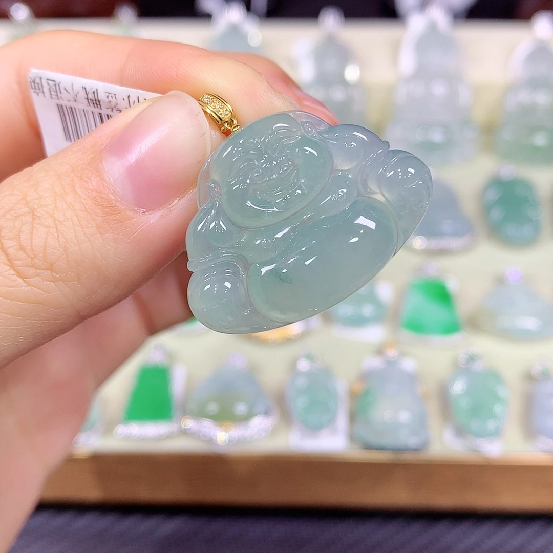 翡翠18K金镶嵌颈饰佛公