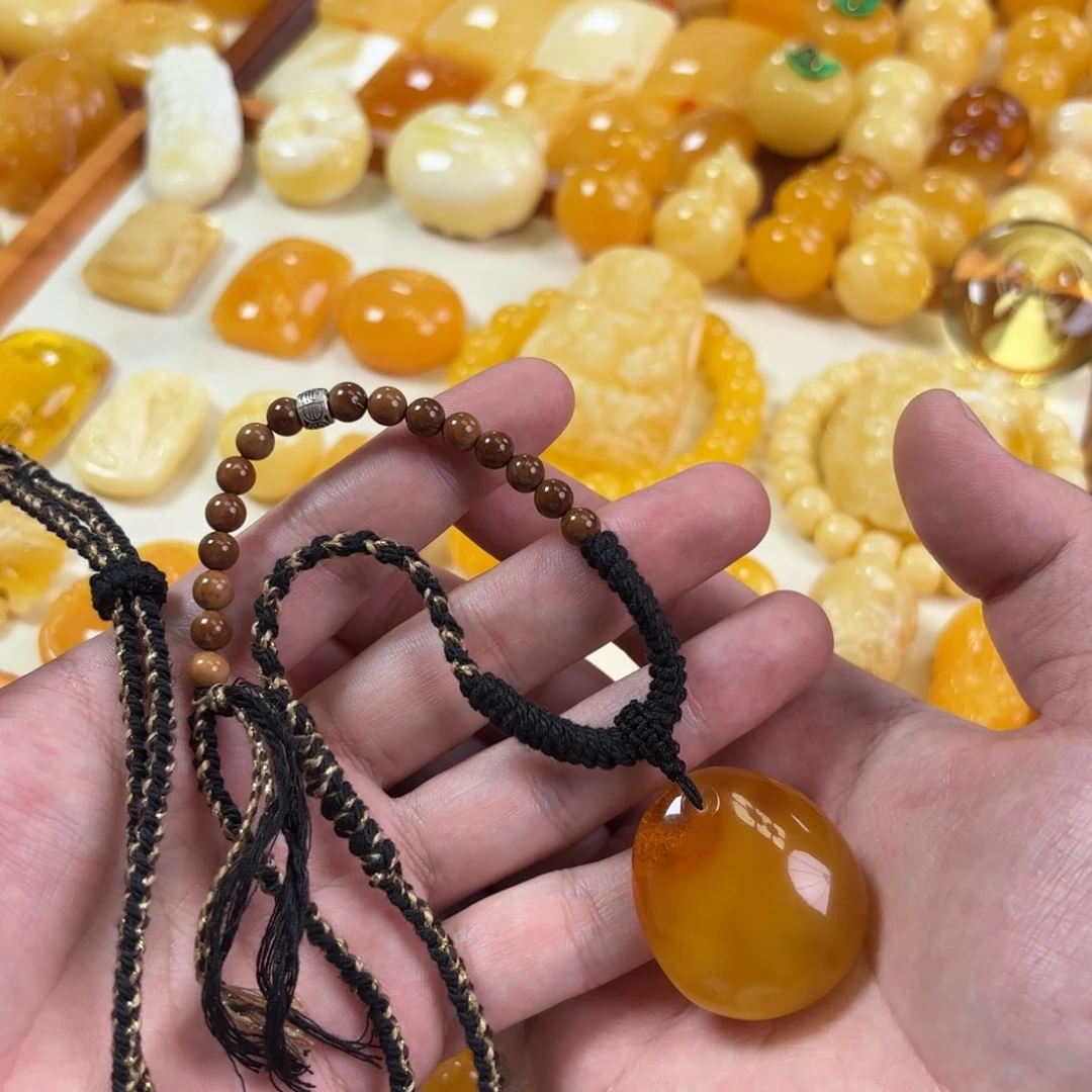 蜜蜡未镶嵌裸石水滴