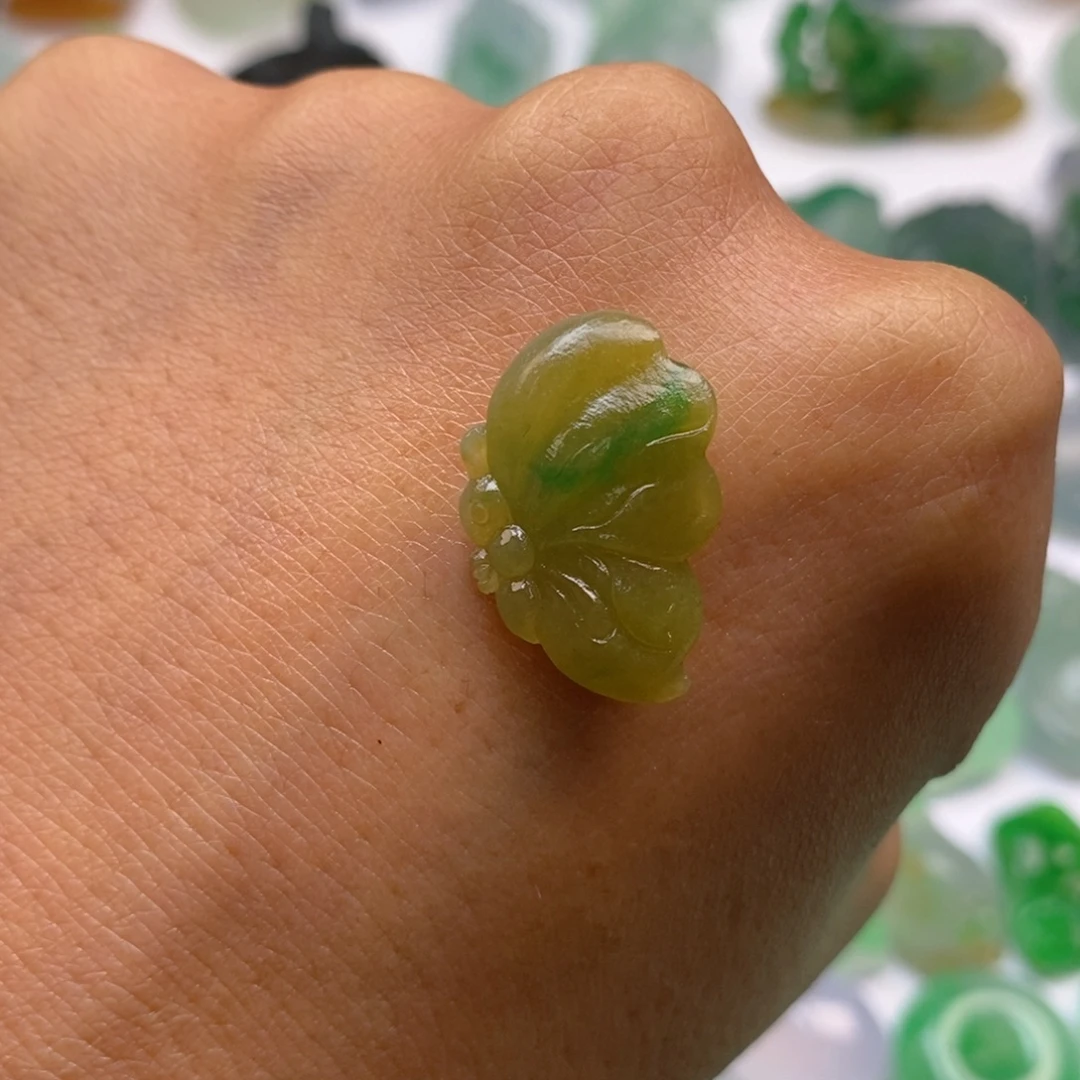 定制翡翠未镶嵌蝴蝶