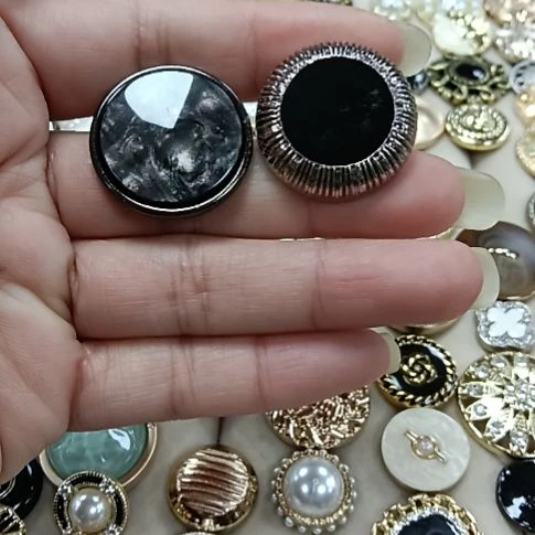 豌***头精品纽扣直播间专拍