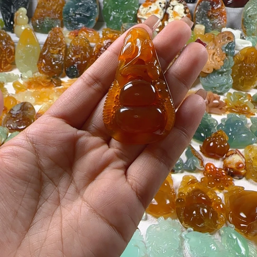 蛇纹石玉颈饰未镶嵌疯**?