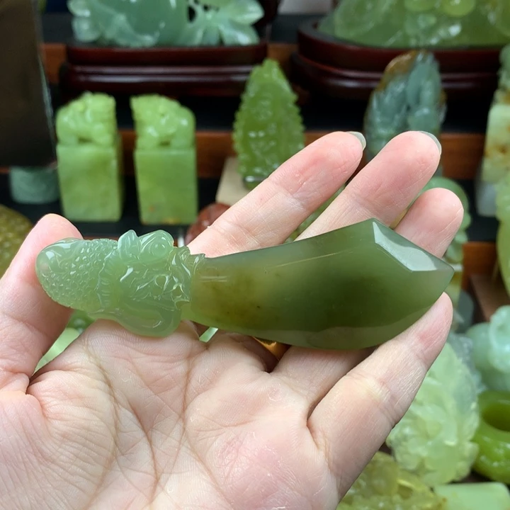 岫玉未镶嵌手把件