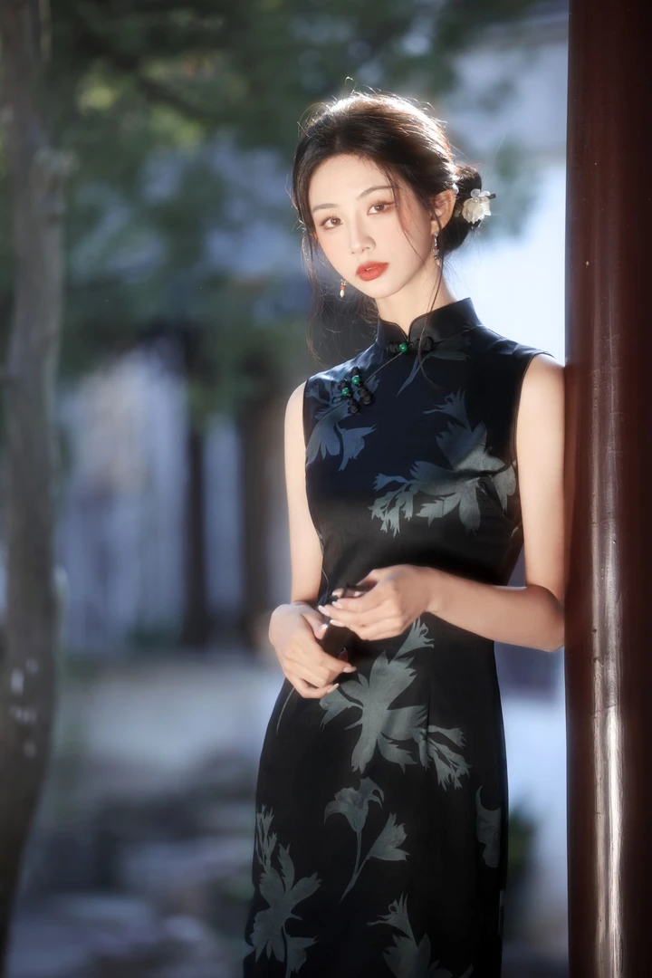 【叶落】2025新款夏季连衣裙改良绝美少女年轻款新中式显瘦气质旗袍