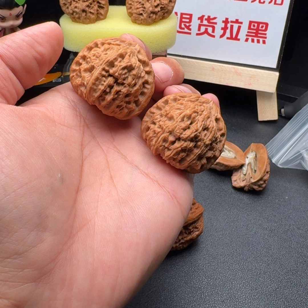 文玩核桃吊坠40 全品三角白狮子头文玩核桃