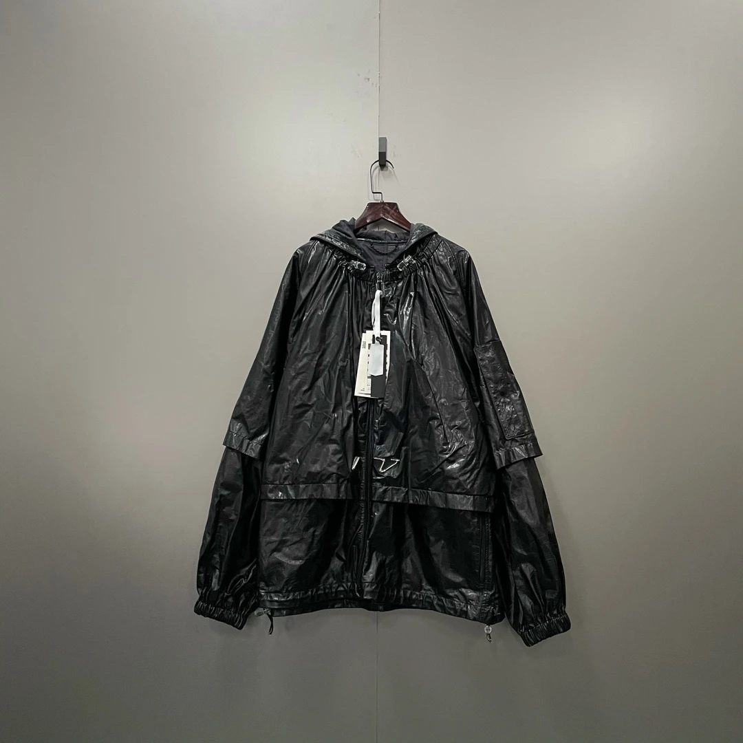 95新 LouisVuitton/路易威登 y09 黑色多层次抽绳外套 52 004395