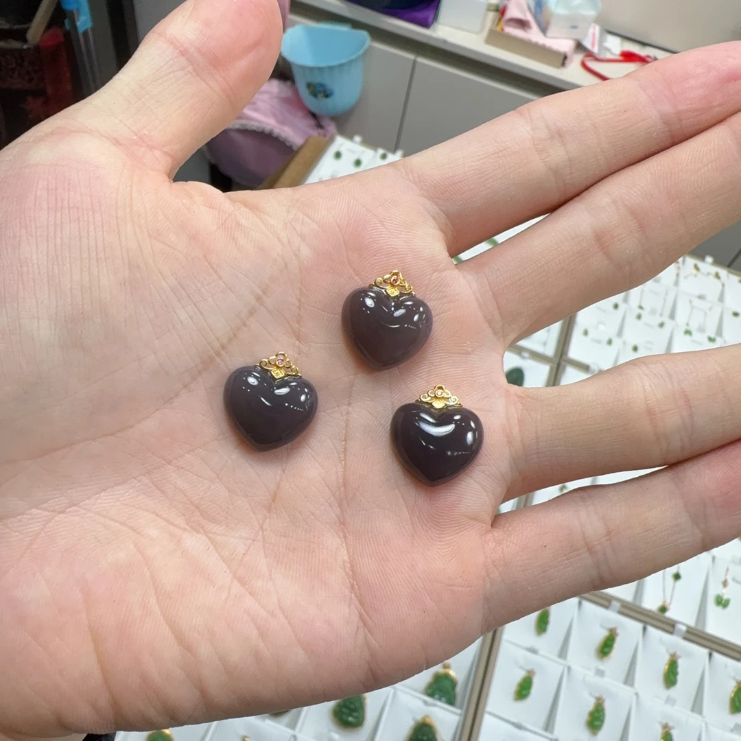 天然和田玉烟紫爱心吊坠多样性拍一发一ja