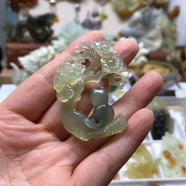 未镶嵌蛇纹石玉颈饰