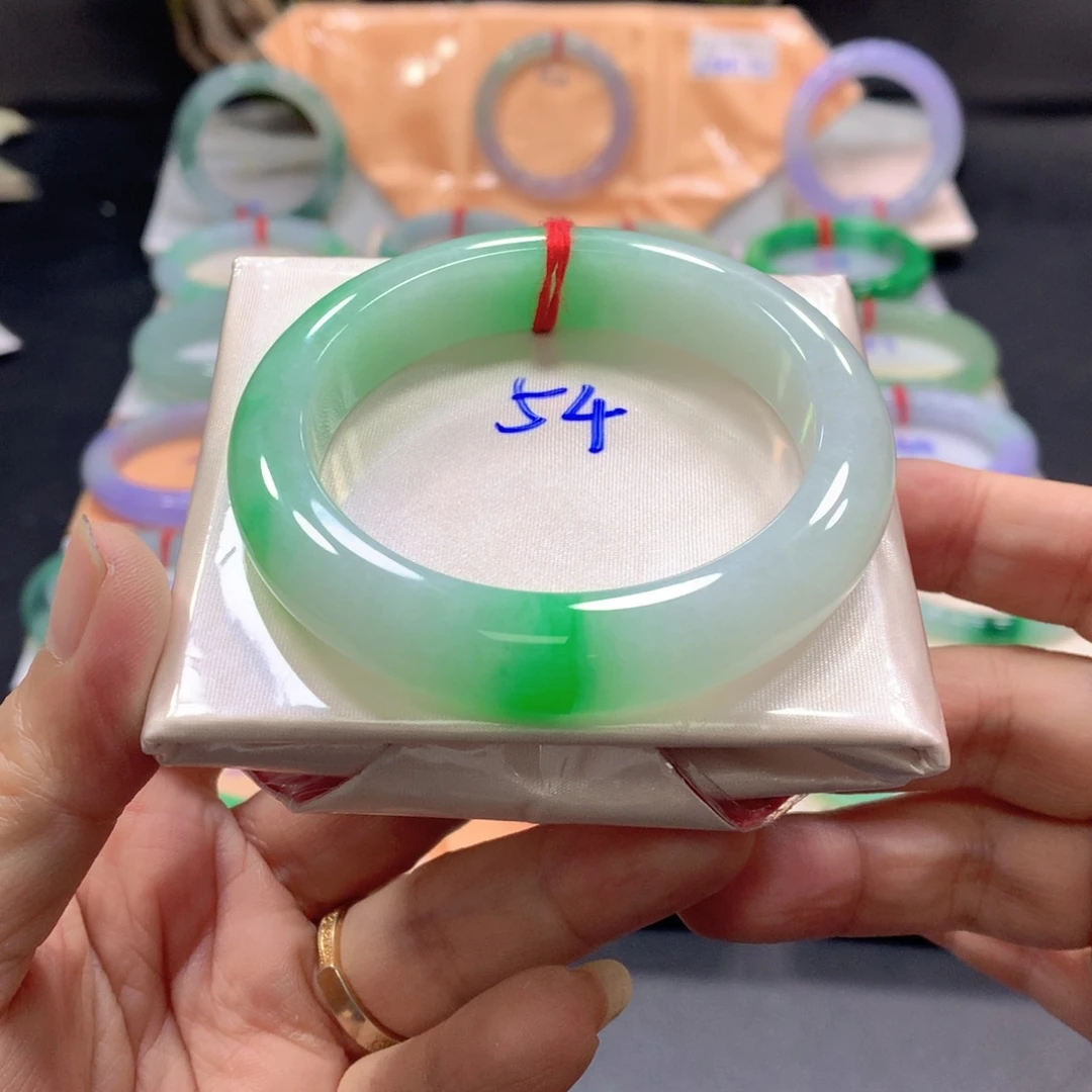 翡翠未镶嵌手镯54圈口