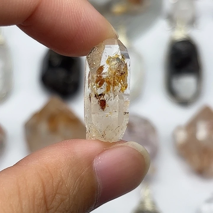 水晶颈饰未镶嵌巴基斯坦油胆闪灵钻24mm+