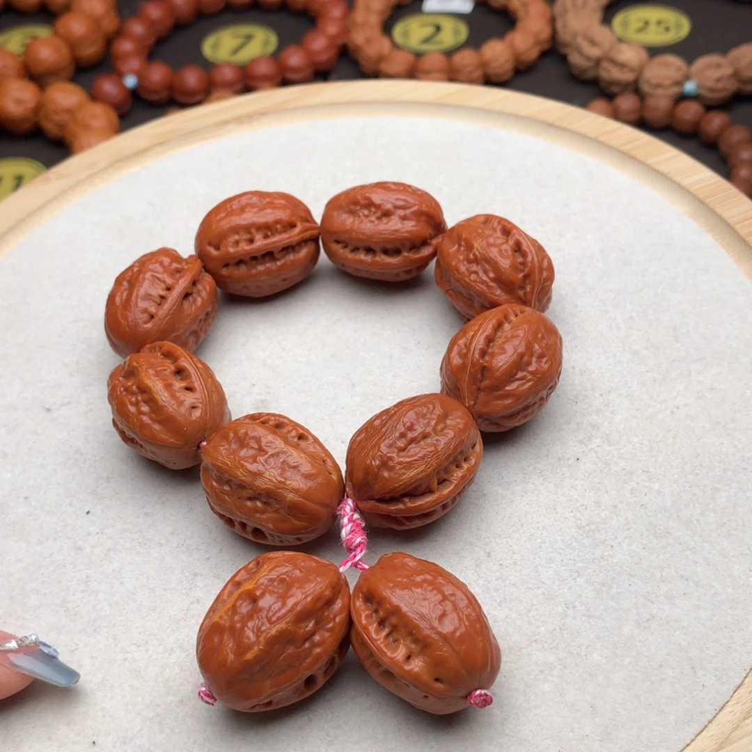 文玩核桃手串牛油果