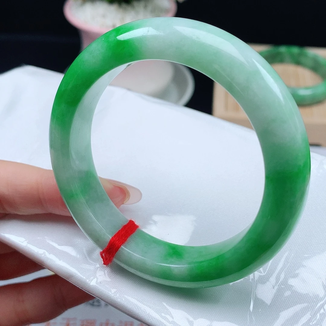 翡翠未镶嵌手镯1888