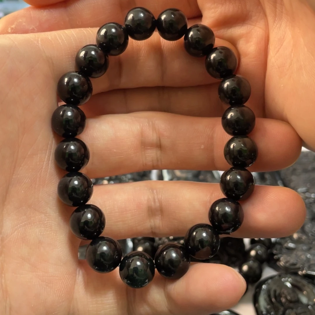 翡翠吊坠(不含链)未镶嵌卡10左右