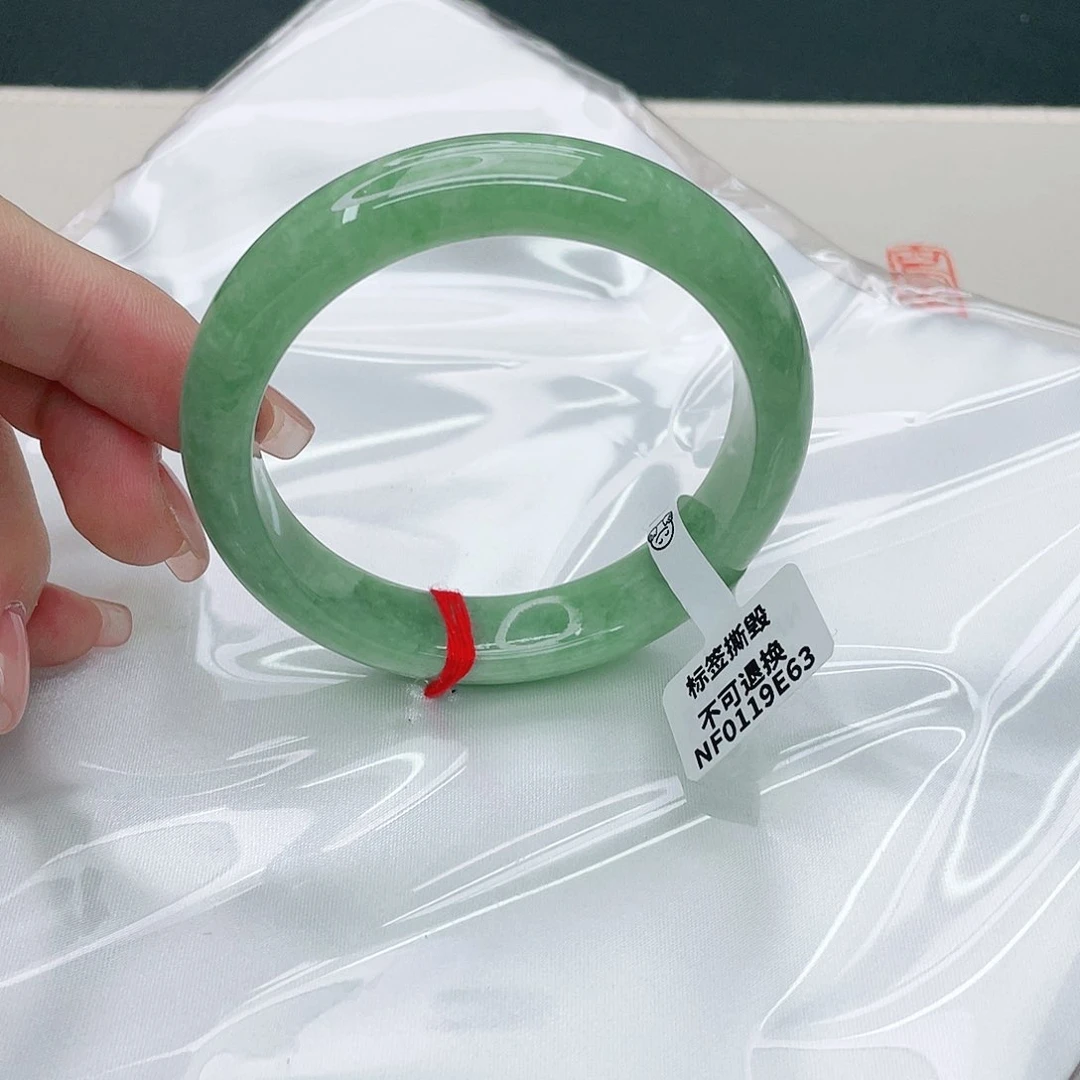 翡翠手镯未镶嵌正56.5