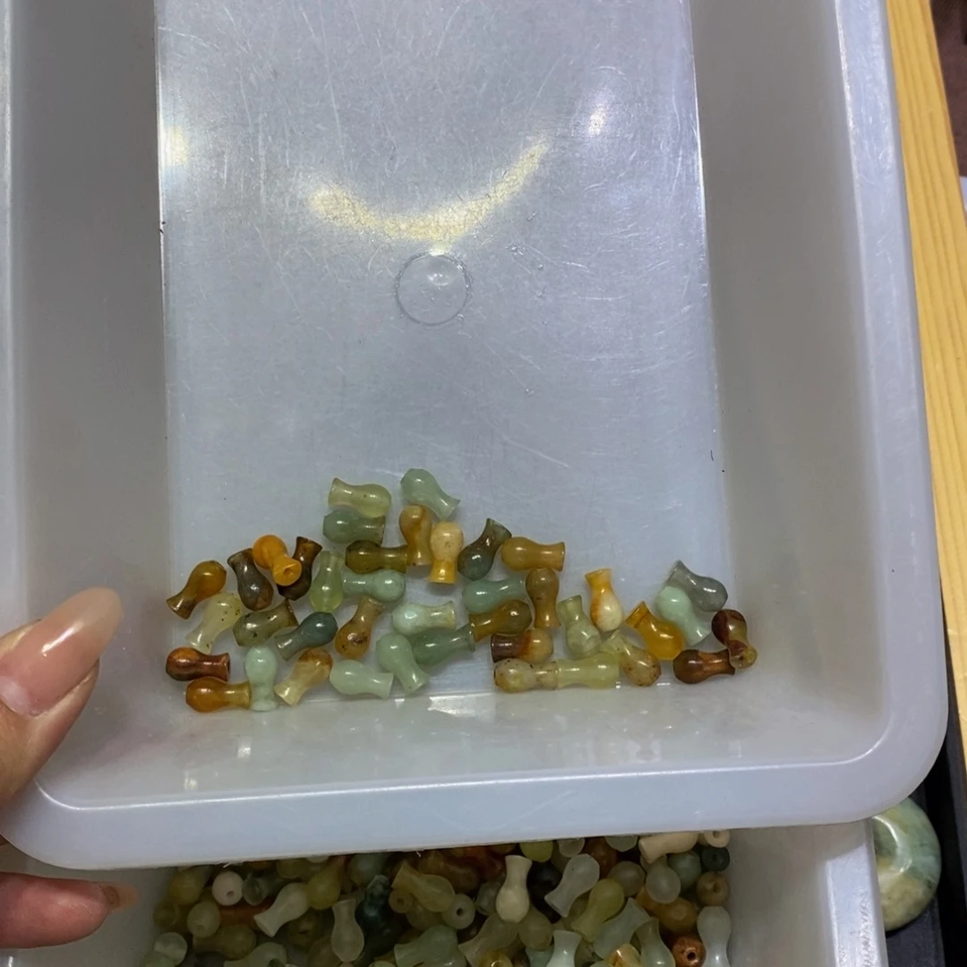 蛇纹石玉未镶嵌颈饰90