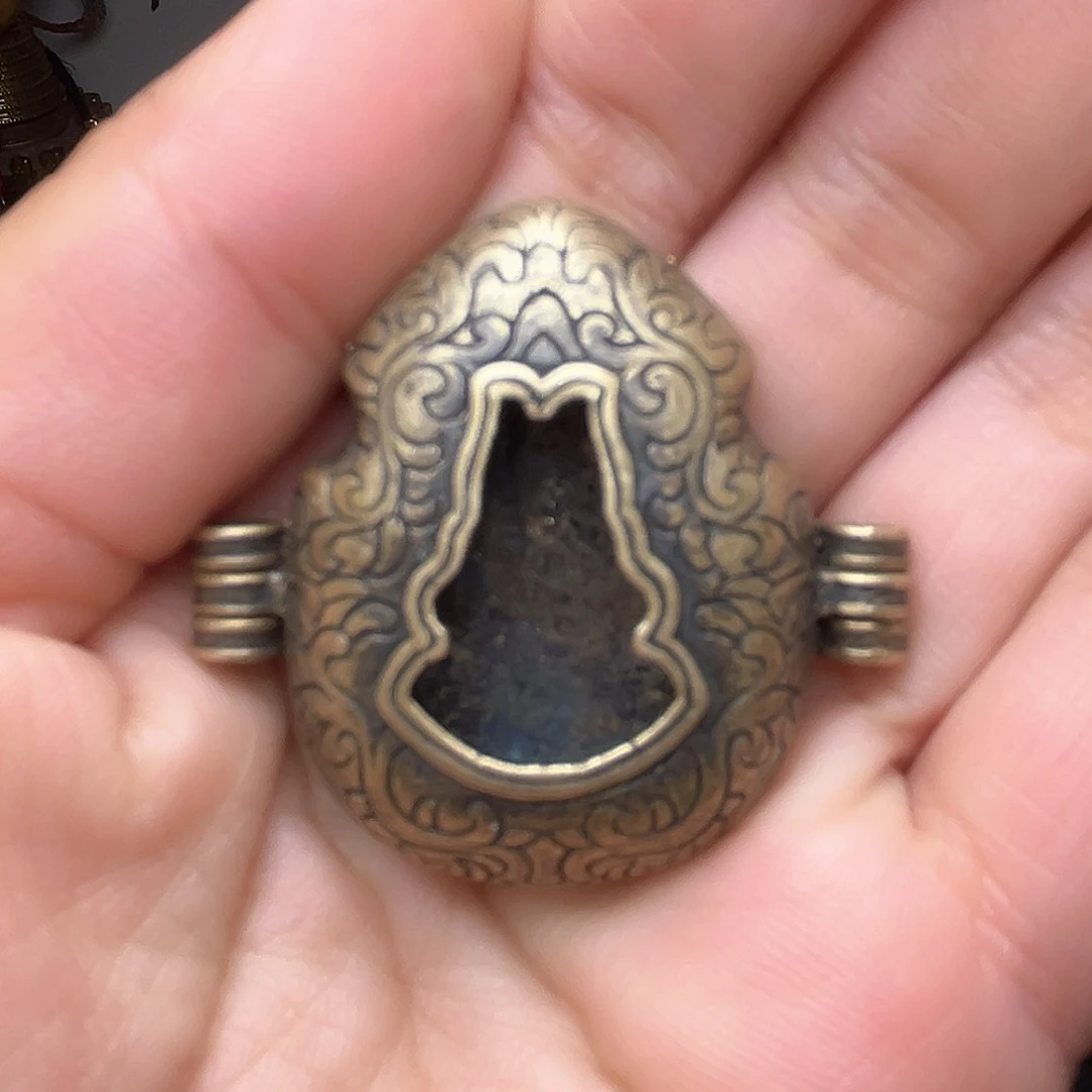 周****?藏地朵朵铜制工艺品