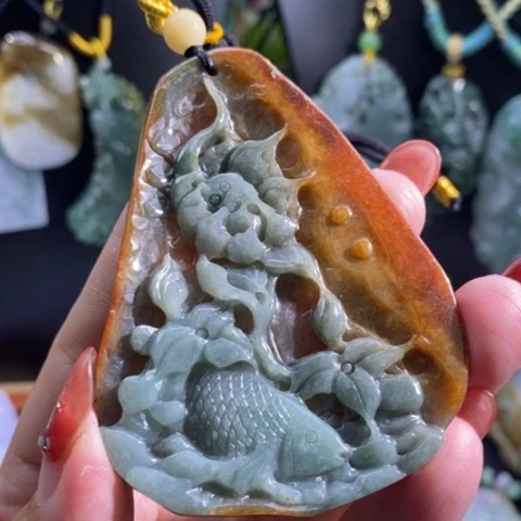 【闪购商品】颈饰未镶嵌翡翠鱼