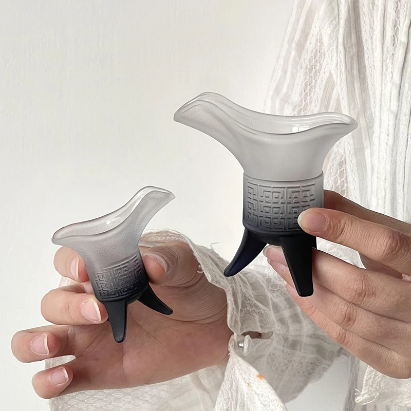 黑色古代帝王酒杯家用创意高级感搞怪秦始皇爵杯茶饮玻璃喝水杯子