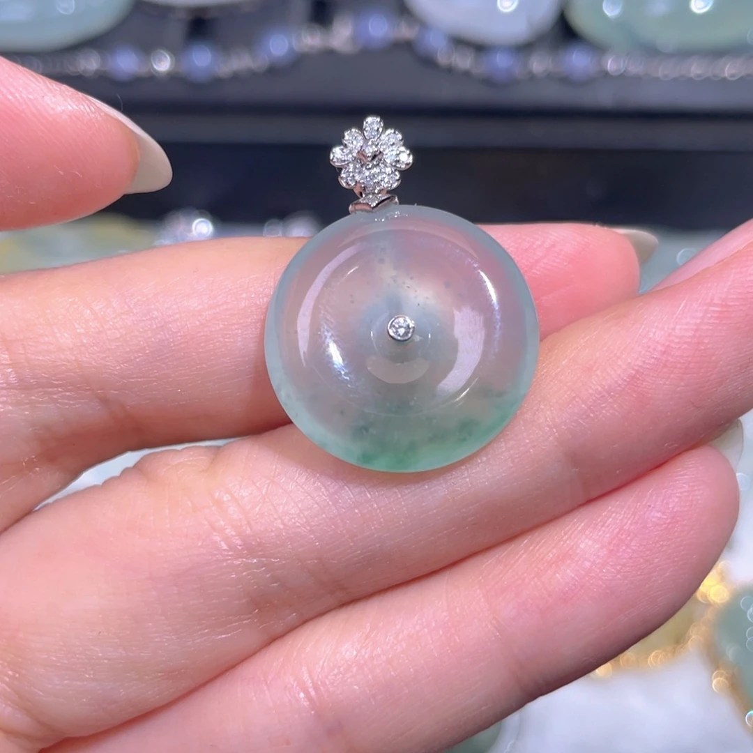 颈饰18K金镶嵌翡翠翡翠