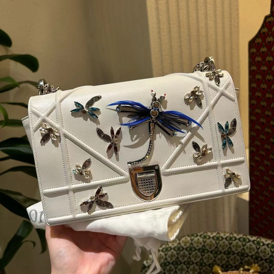 95新 DIOR/迪奥 奶昔白水晶蜻蜓中号盾牌