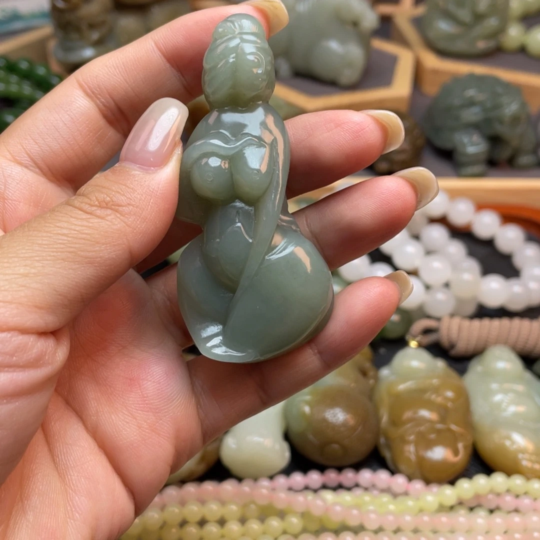 颈饰未镶嵌和田玉
