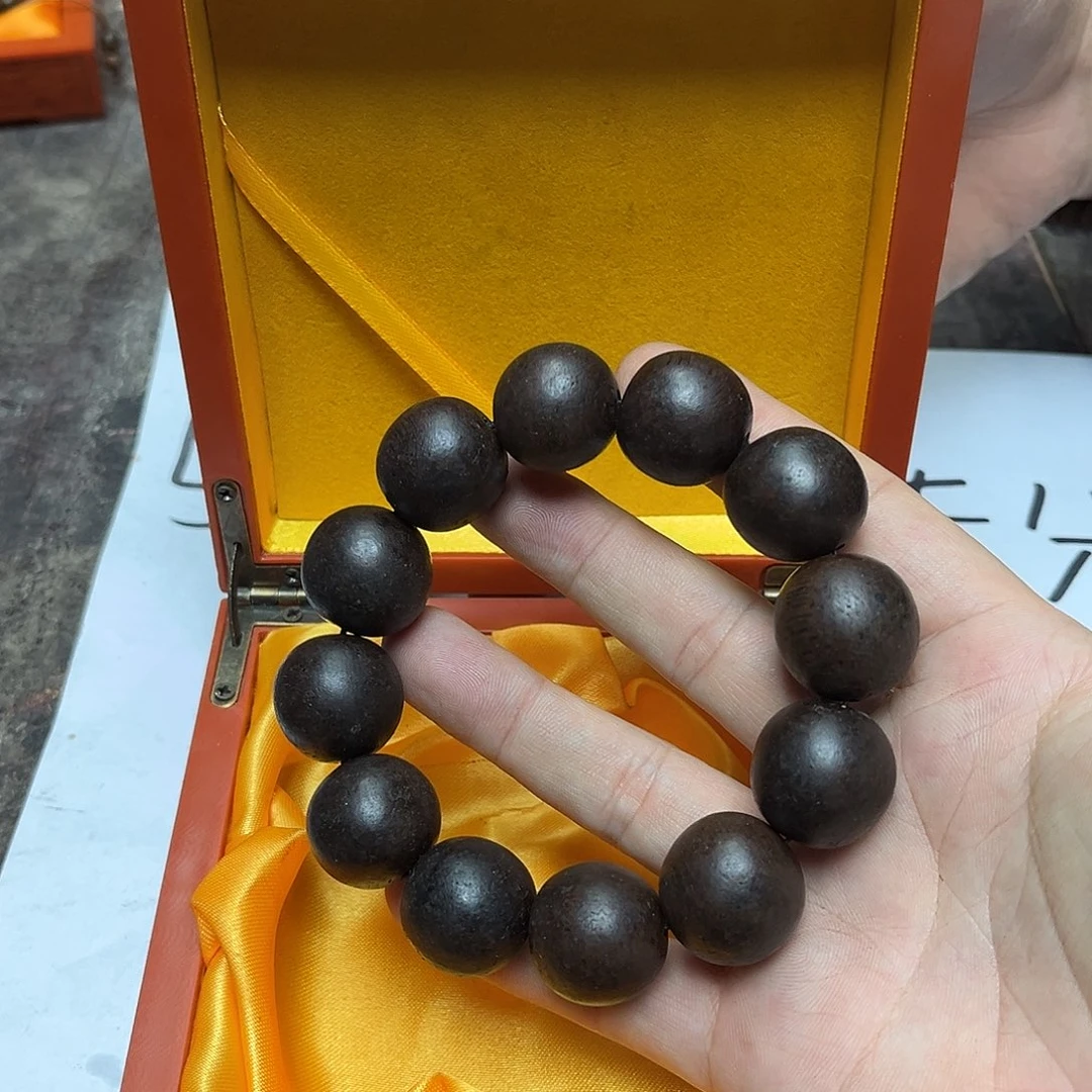 大叶紫檀（黑酸枝木类）