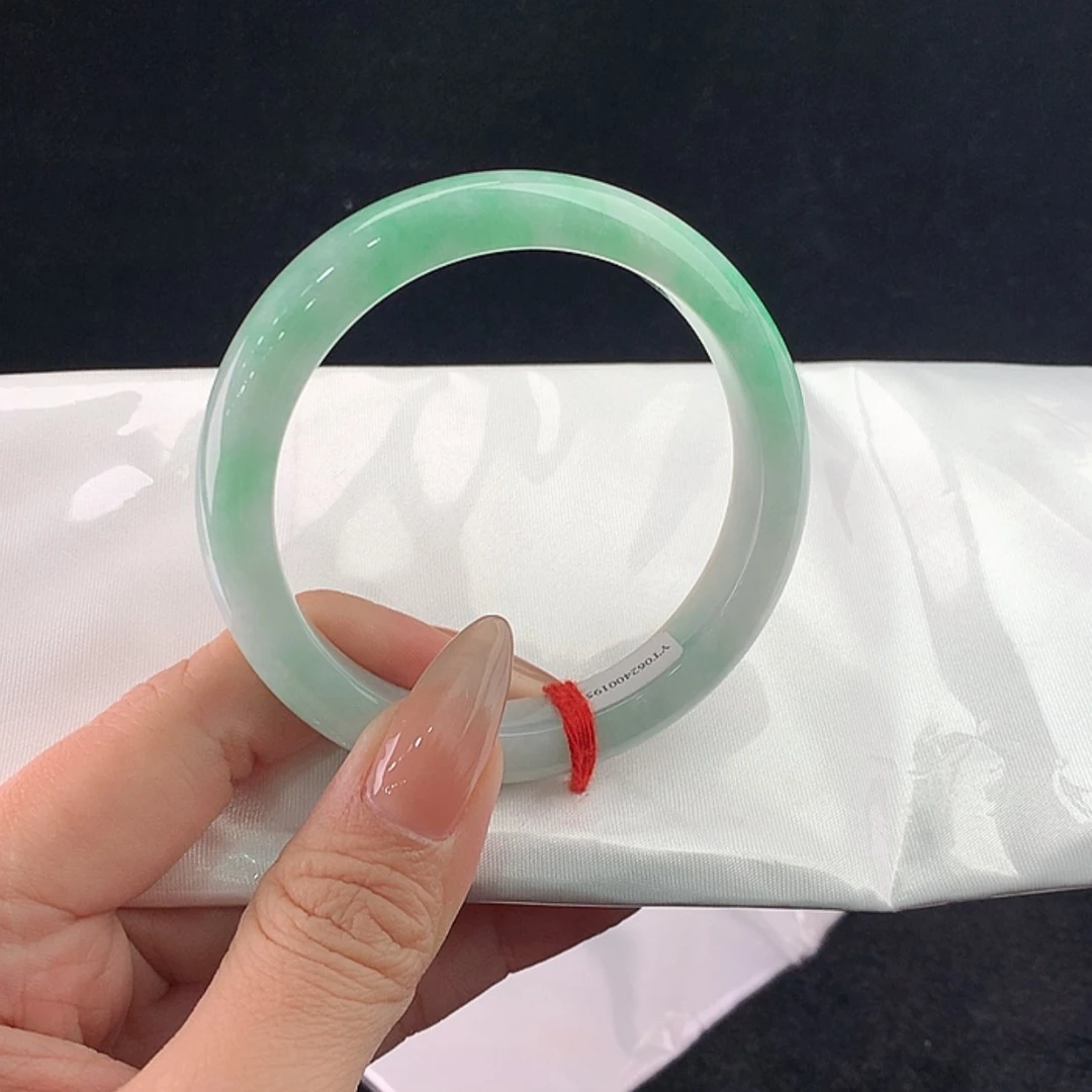 【闪购商品】未镶嵌手镯翡翠正57