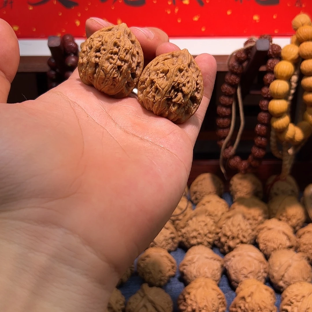 深***夜文玩核桃吊坠34精配望月虎，主筋可对