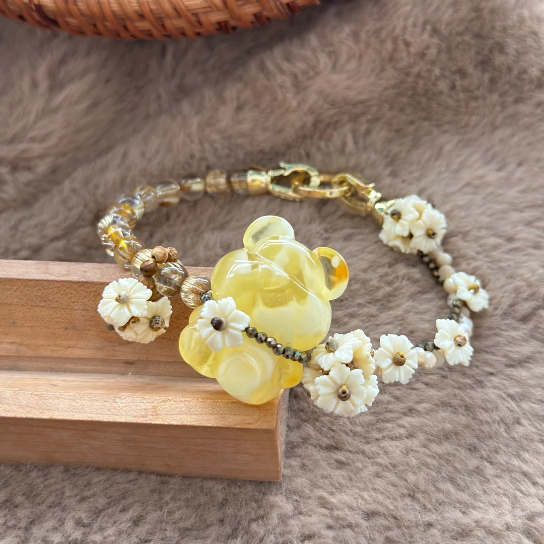 吉月蜜蜡金白小熊金发晶水晶花花手串