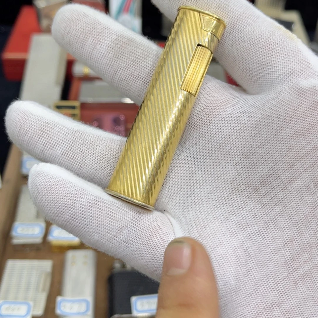 用***4登礼服金色螺旋款