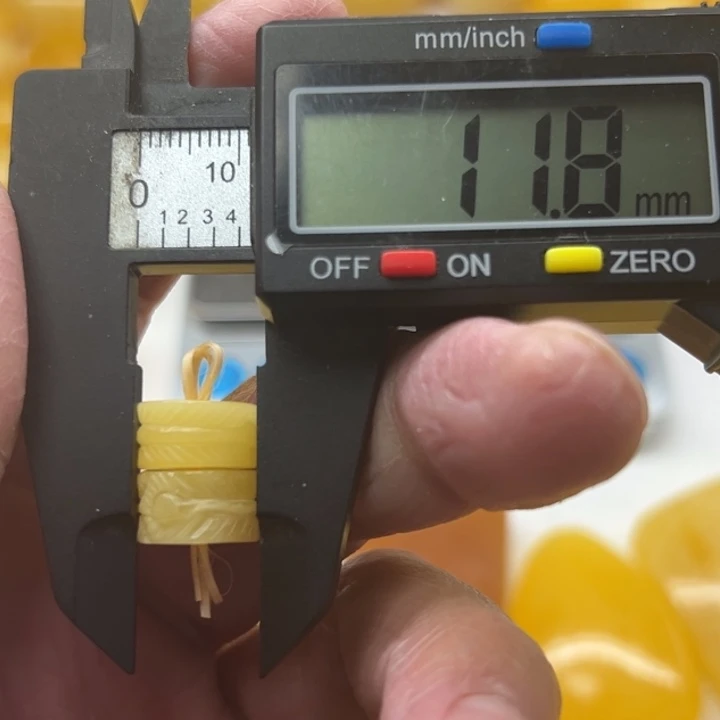 琥珀（矿物珀）未镶嵌裸石