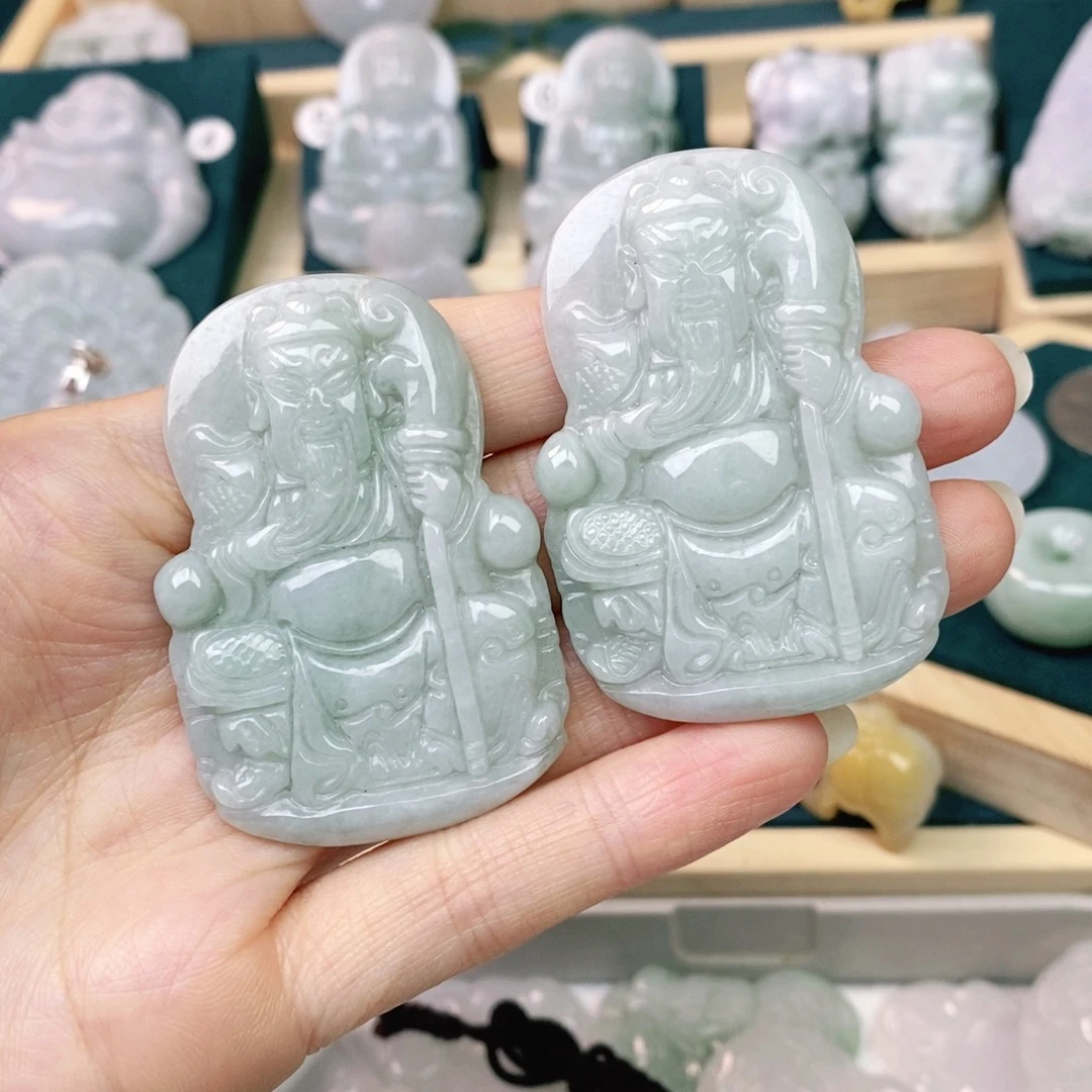 翡翠未镶嵌颈饰关公发货发其一