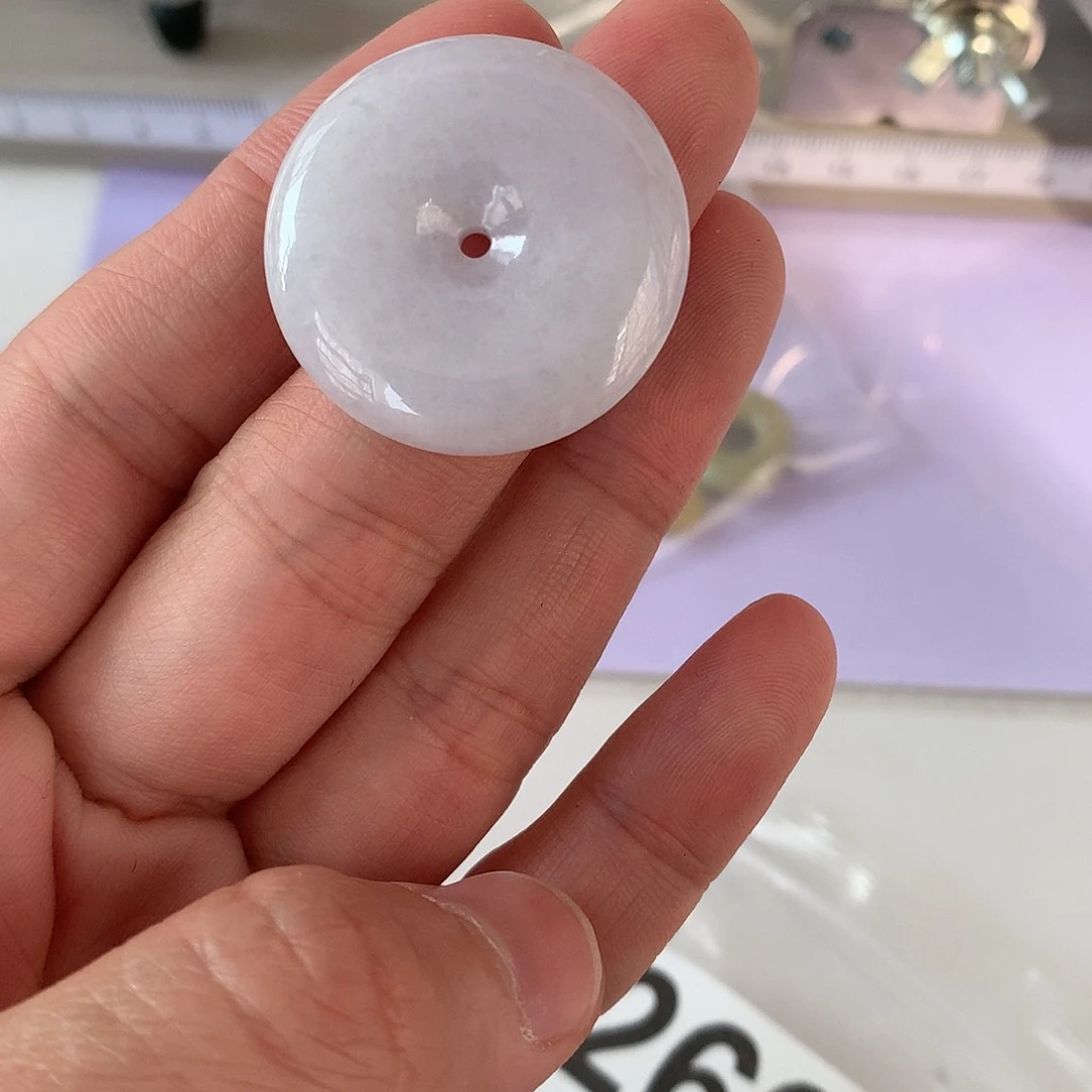 翡翠颈饰未镶嵌花**靡平安扣微纹清