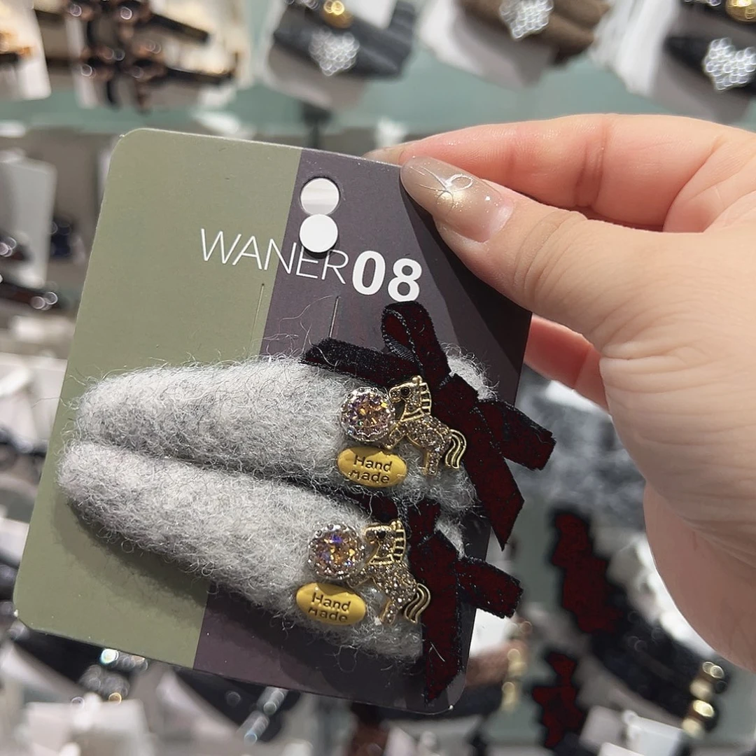 非金属灰色小马蝴蝶结掰掰