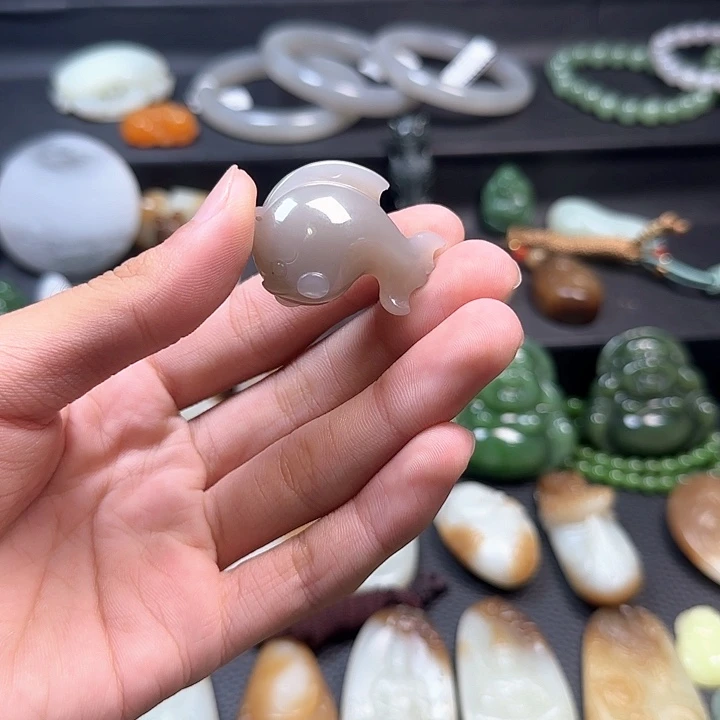 颈饰未镶嵌和田玉