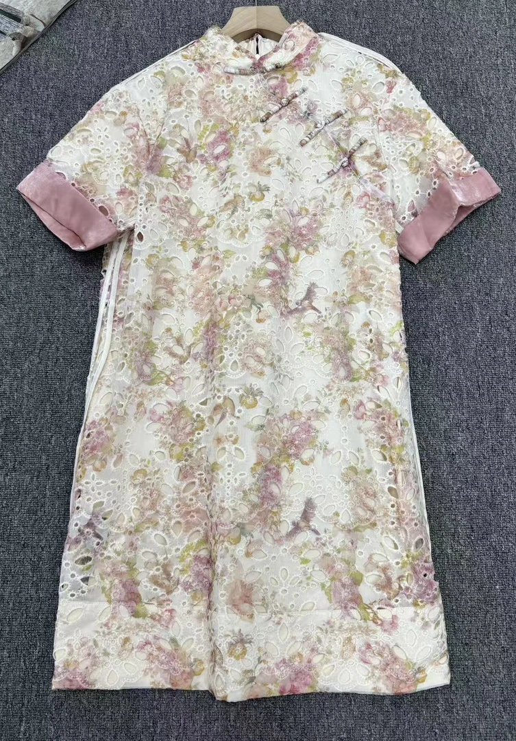 欧货女装2025新款甜美气质减龄高端复古新中式花朵连衣裙