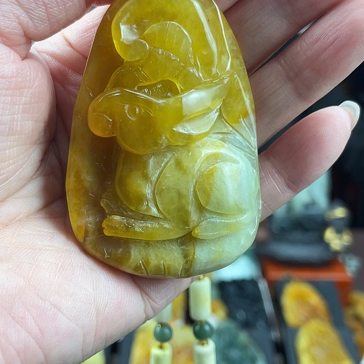 未镶嵌蛇纹石玉颈饰