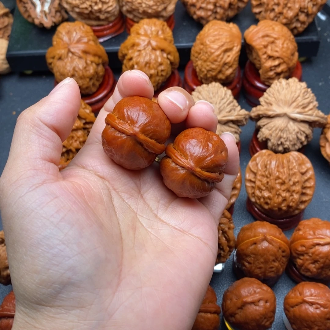 把件文玩核桃海豚