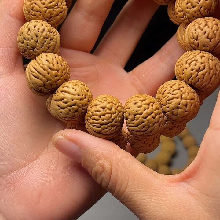 红***彩桃核吊坠桃核手串
