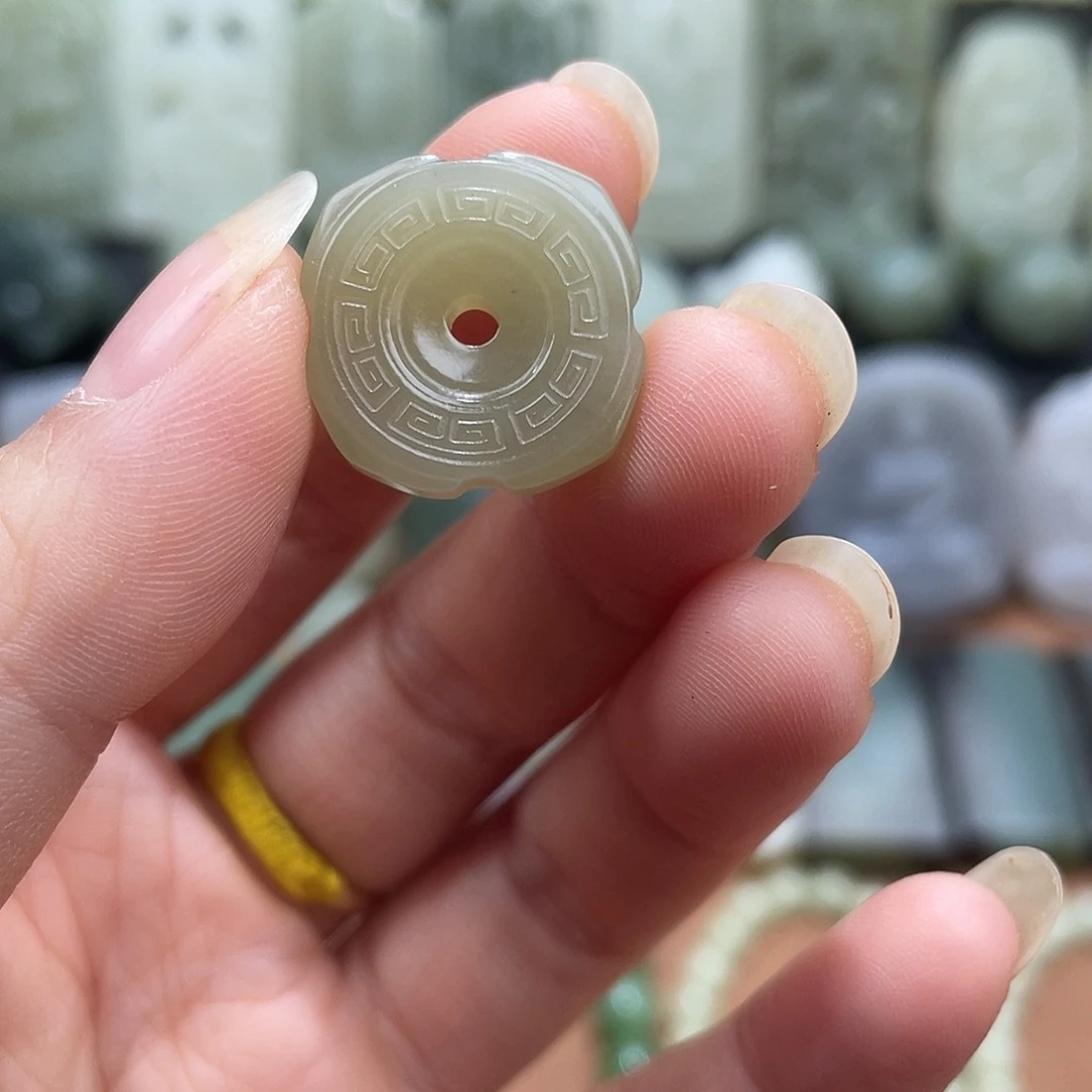 和田玉未镶嵌吊坠(不含链)