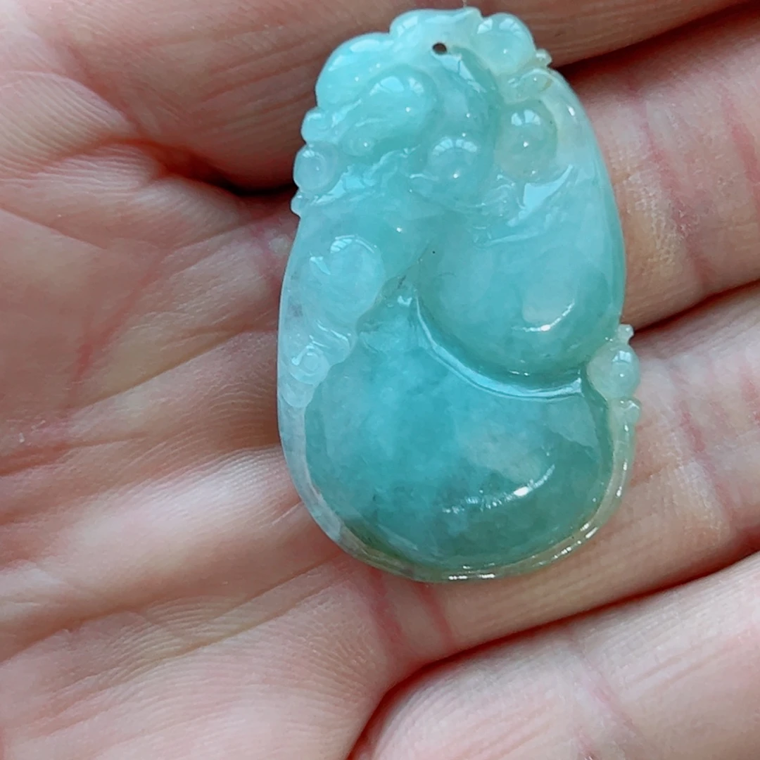 翡翠未镶嵌颈饰葫芦挂件