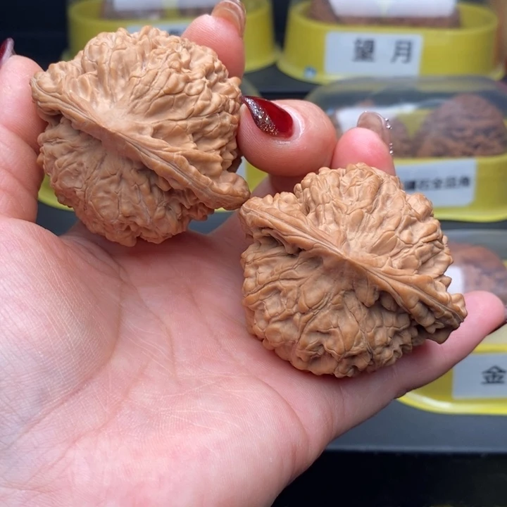 自***。官帽文玩核桃把件