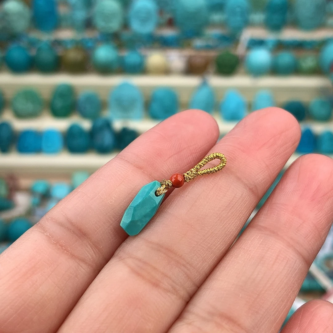 绿松石未镶嵌珠宝奇石