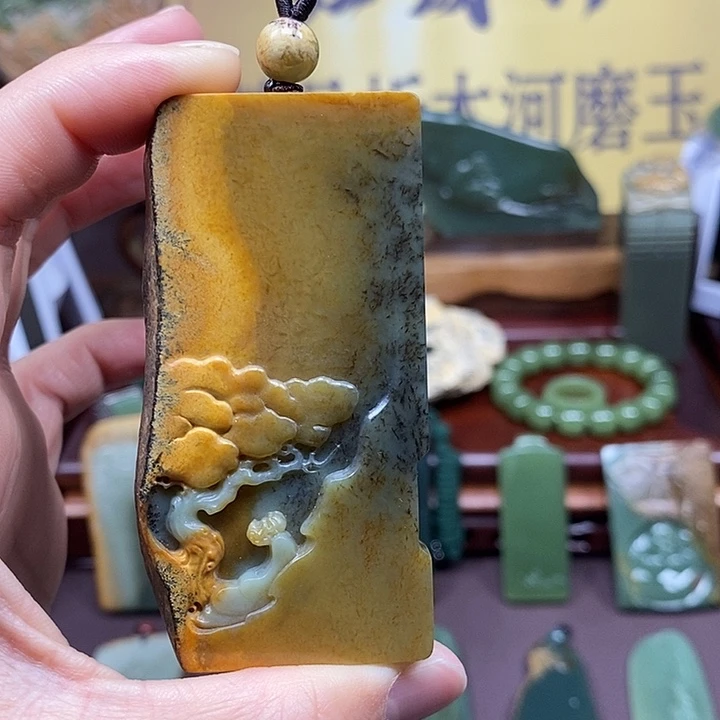 岫岩河磨玉（透闪石质玉）析木未镶嵌厚**物