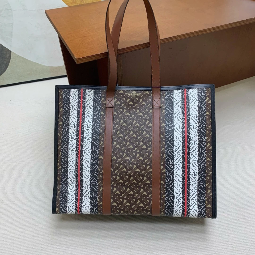95新 BURBERRY/博柏利 【99新】burberry 老花tote 23新款在售